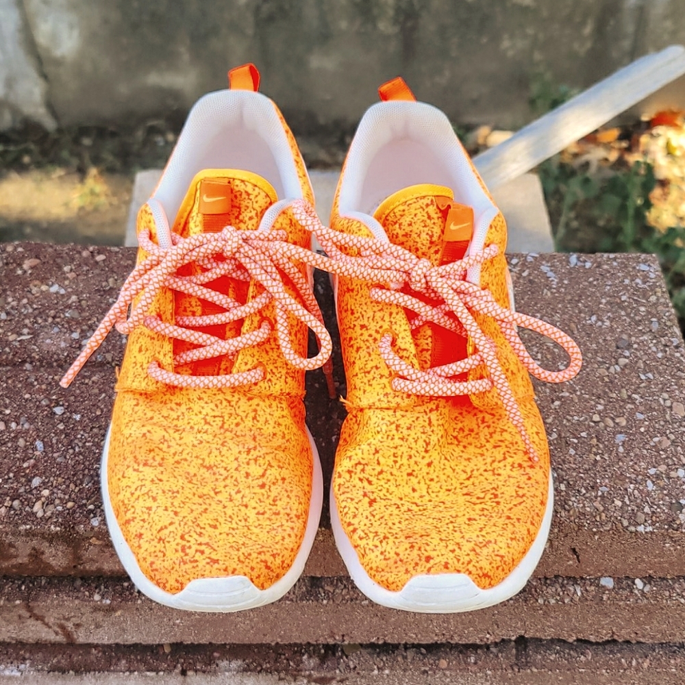 Running shoes